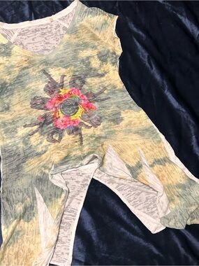 Guess Short Sleeve Tie-Dye Tee in Green, Yellow, Pink